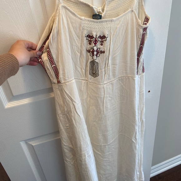 Roots linen dress - Picture 2 of 5